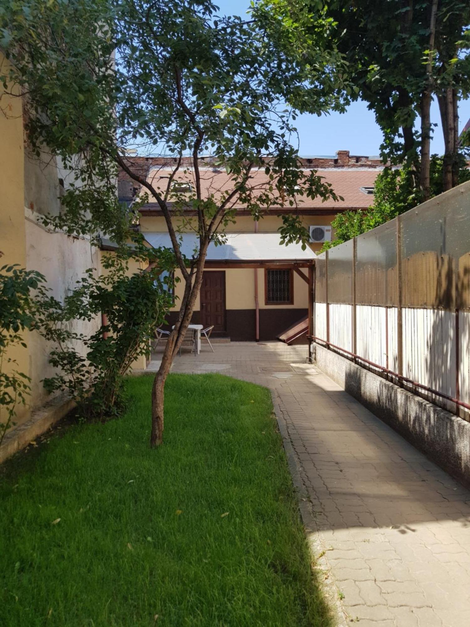 Central Victoriei Guesthouse Bucharest Exterior photo