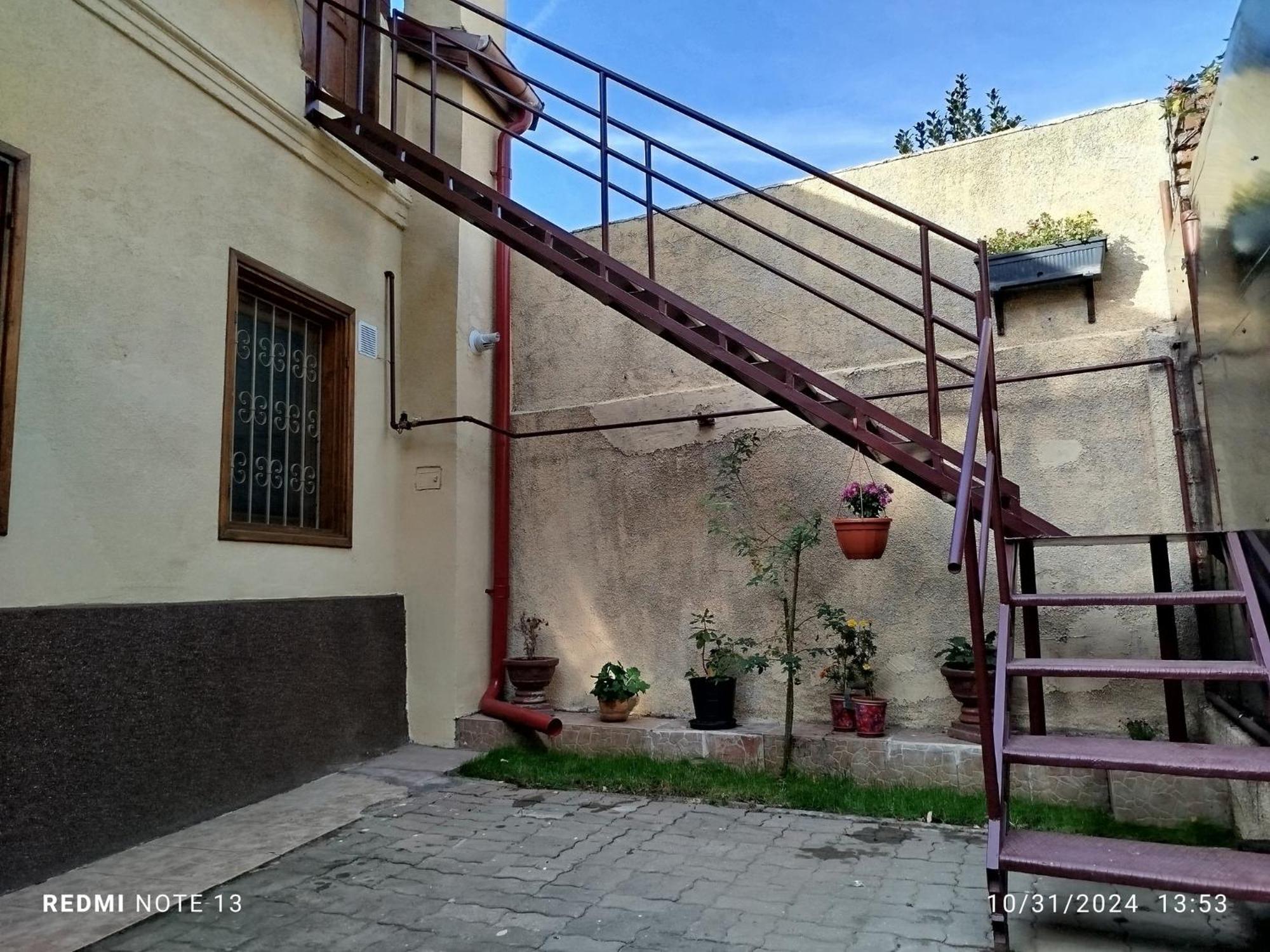 Central Victoriei Guesthouse Bucharest Exterior photo